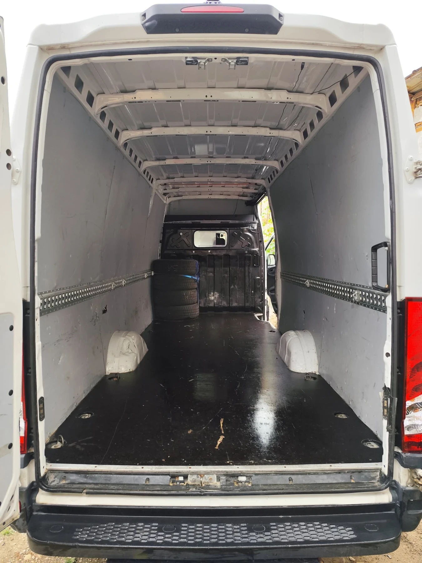 Iveco 35s16, снимка 11 - Бусове и автобуси - 55434735