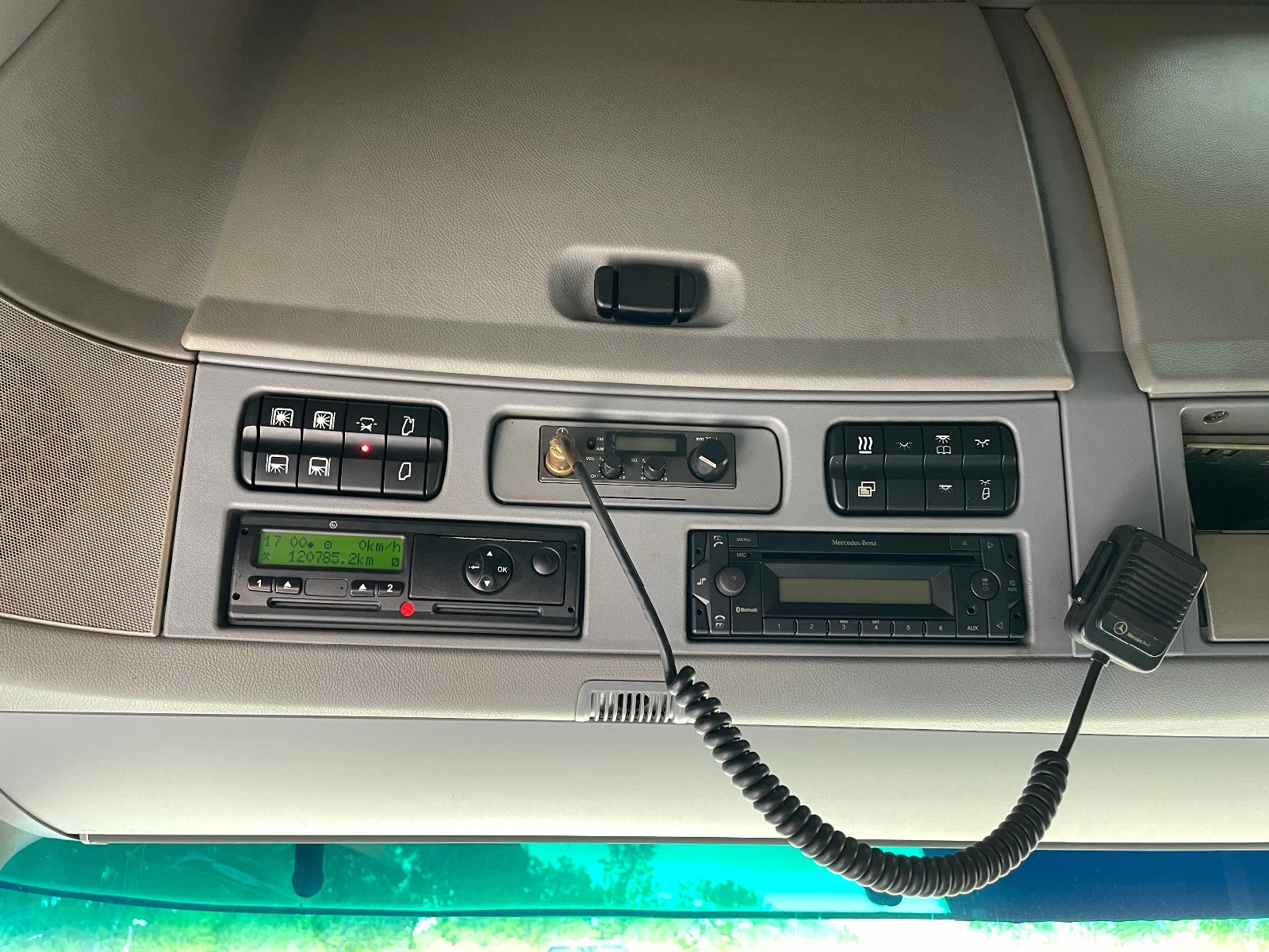 Mercedes-Benz Actros 1844 mega  | Mobile.bg   13