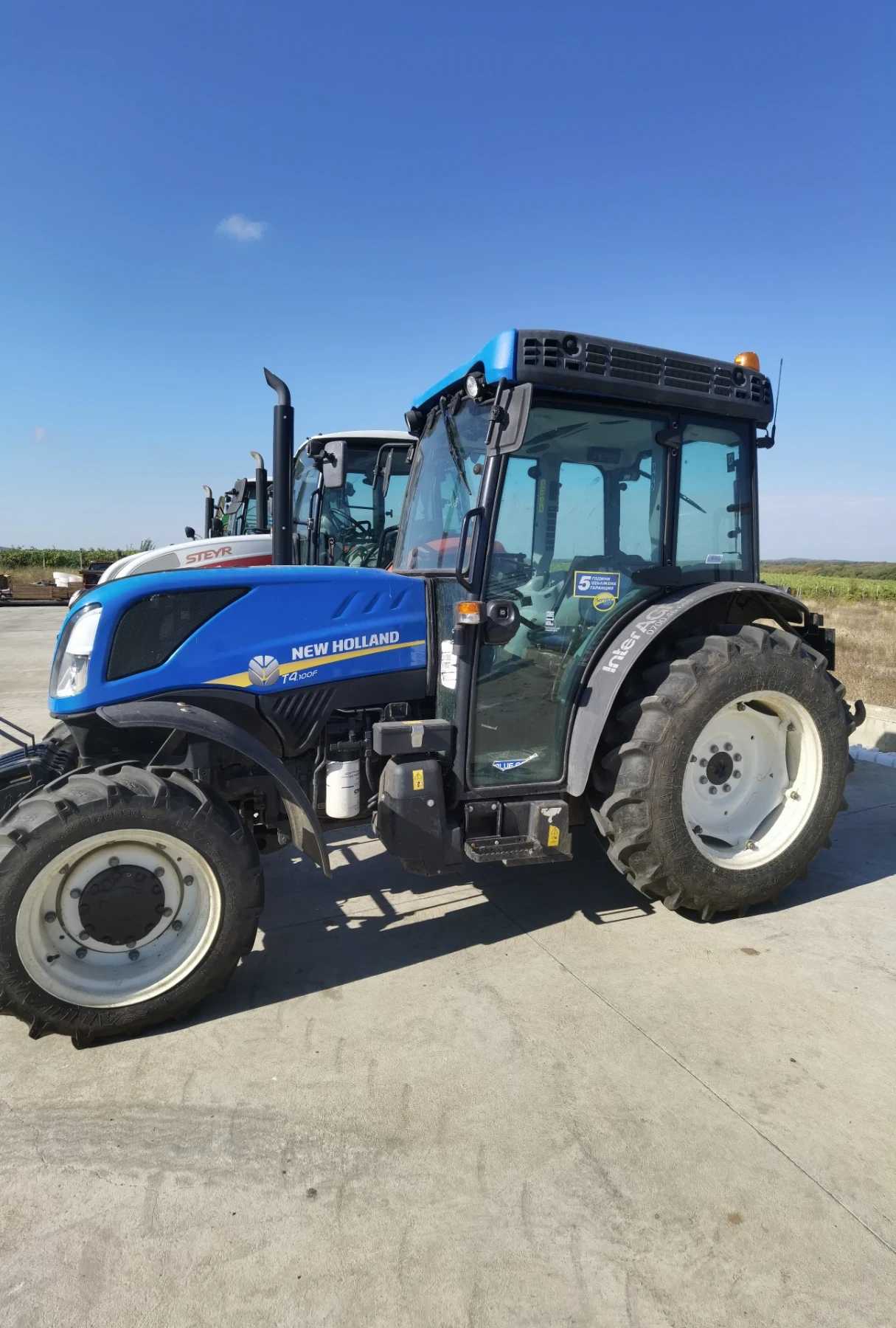 Трактор New Holland Т4 100F - изображение 4