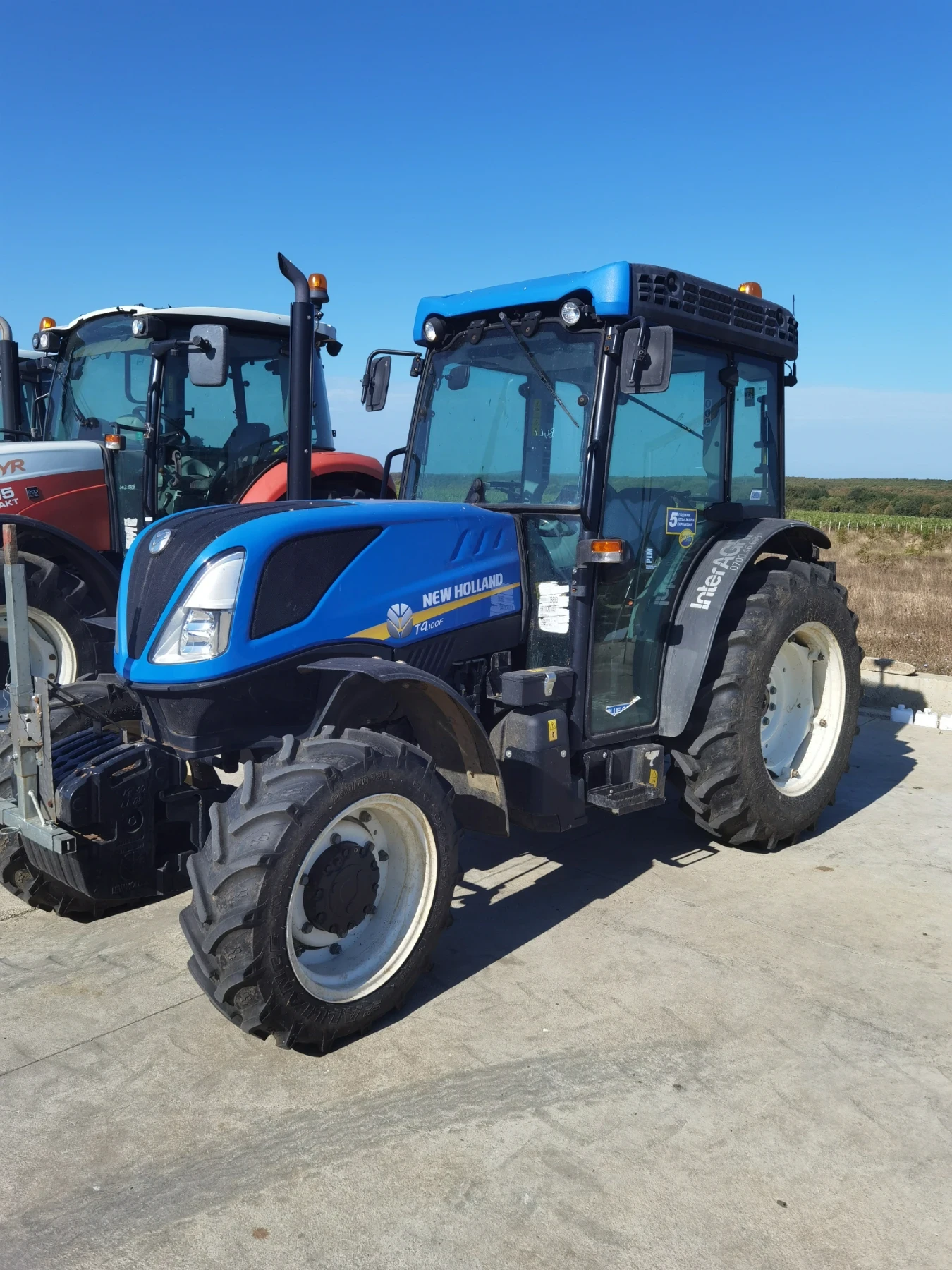 Трактор New Holland Т4 100F - изображение 3