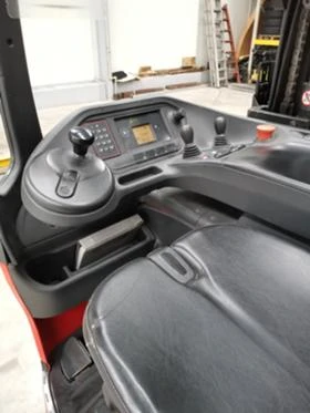 Електрокар Linde R16, снимка 11