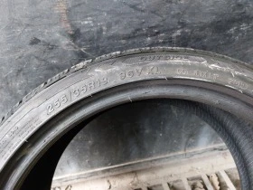 Гуми Зимни 255/35R19, снимка 7