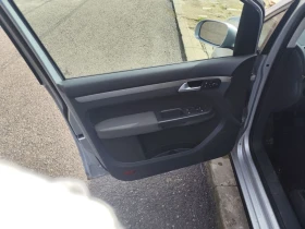 VW Touran 2.0 TDI 8 клапана , снимка 13