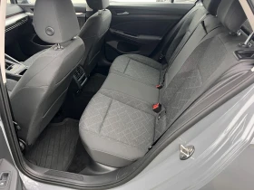 VW Golf Life/1.5e-TSI/150k.c./6MT/Гаранция - 39500 лв. / 20196.03 € - 32612104 12