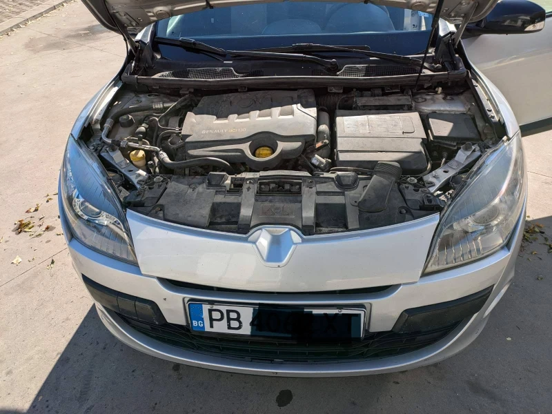 Renault Megane, снимка 13 - Автомобили и джипове - 48160746