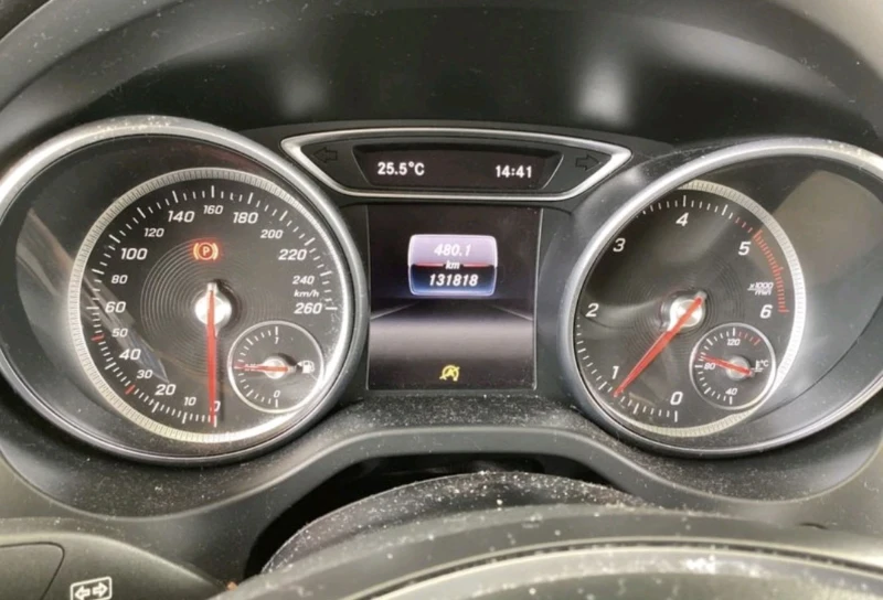 Mercedes-Benz CLA 200 CLA 200 SPORT, снимка 6 - Автомобили и джипове - 47950991