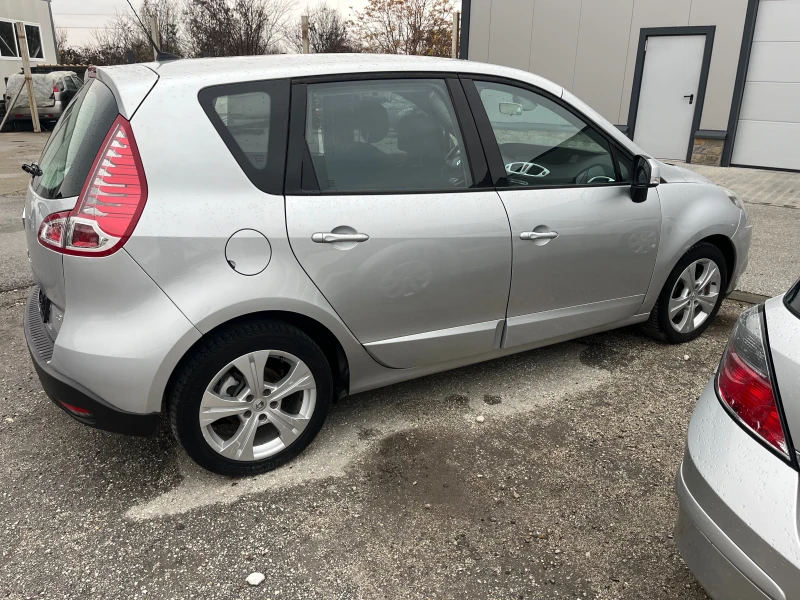 Renault Scenic 1.5 DCI 110k.c, снимка 4 - Автомобили и джипове - 47981292