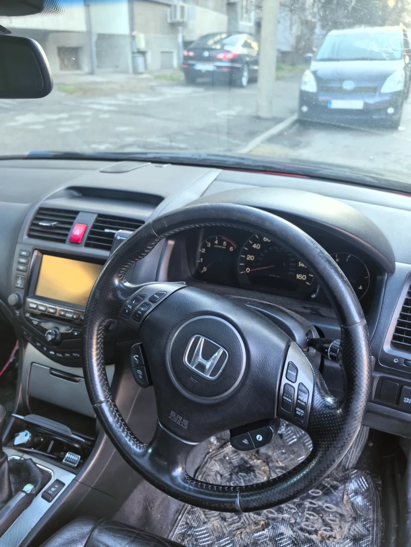 Honda Accord 2.2CDTI, снимка 12 - Автомобили и джипове - 48463932