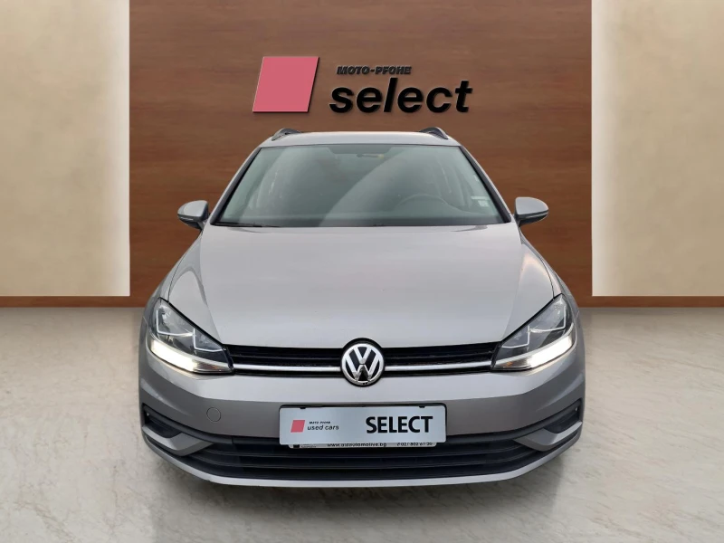 VW Golf 1.6 TDI, снимка 2 - Автомобили и джипове - 48985279