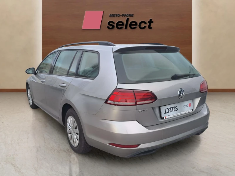 VW Golf 1.6 TDI, снимка 7 - Автомобили и джипове - 48985279