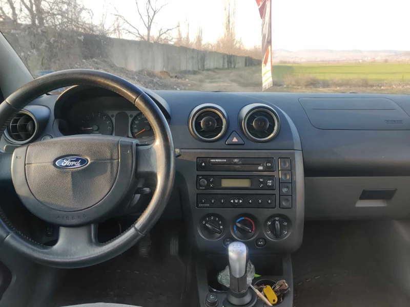 Ford Fiesta 1.4 GAZ, снимка 12 - Автомобили и джипове - 49026248