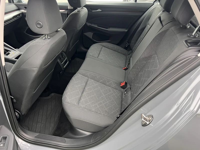 VW Golf Life/1.5e-TSI/150k.c./6MT/Гаранция, снимка 12 - Автомобили и джипове - 52114066