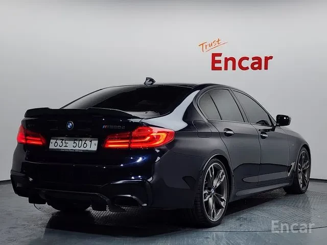 BMW 550 * М550d xDrive* АвтоКредит (ЦЕНА ДО БГ), снимка 5 - Автомобили и джипове - 53617391