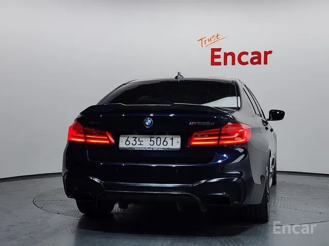 BMW 550 * М550d xDrive* АвтоКредит (ЦЕНА ДО БГ), снимка 7 - Автомобили и джипове - 53617391