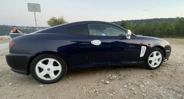 Hyundai Coupe 2.0 бензин/газ, снимка 8 - Автомобили и джипове - 56222933