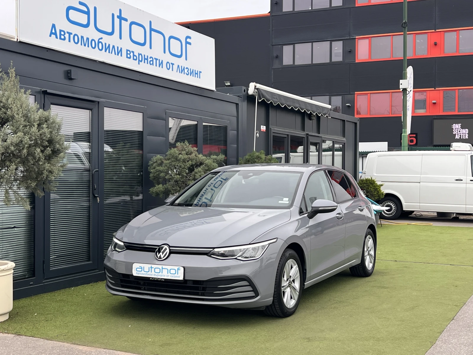 VW Golf Life/1.5e-TSI/150k.c./6MT/Гаранция, снимка 1