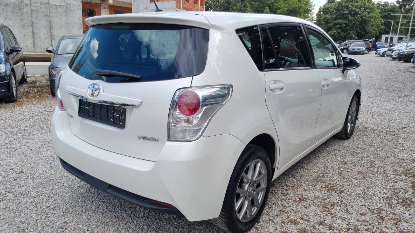 Toyota Verso 2.0 d4d+ Navi+ Panorama - изображение 4