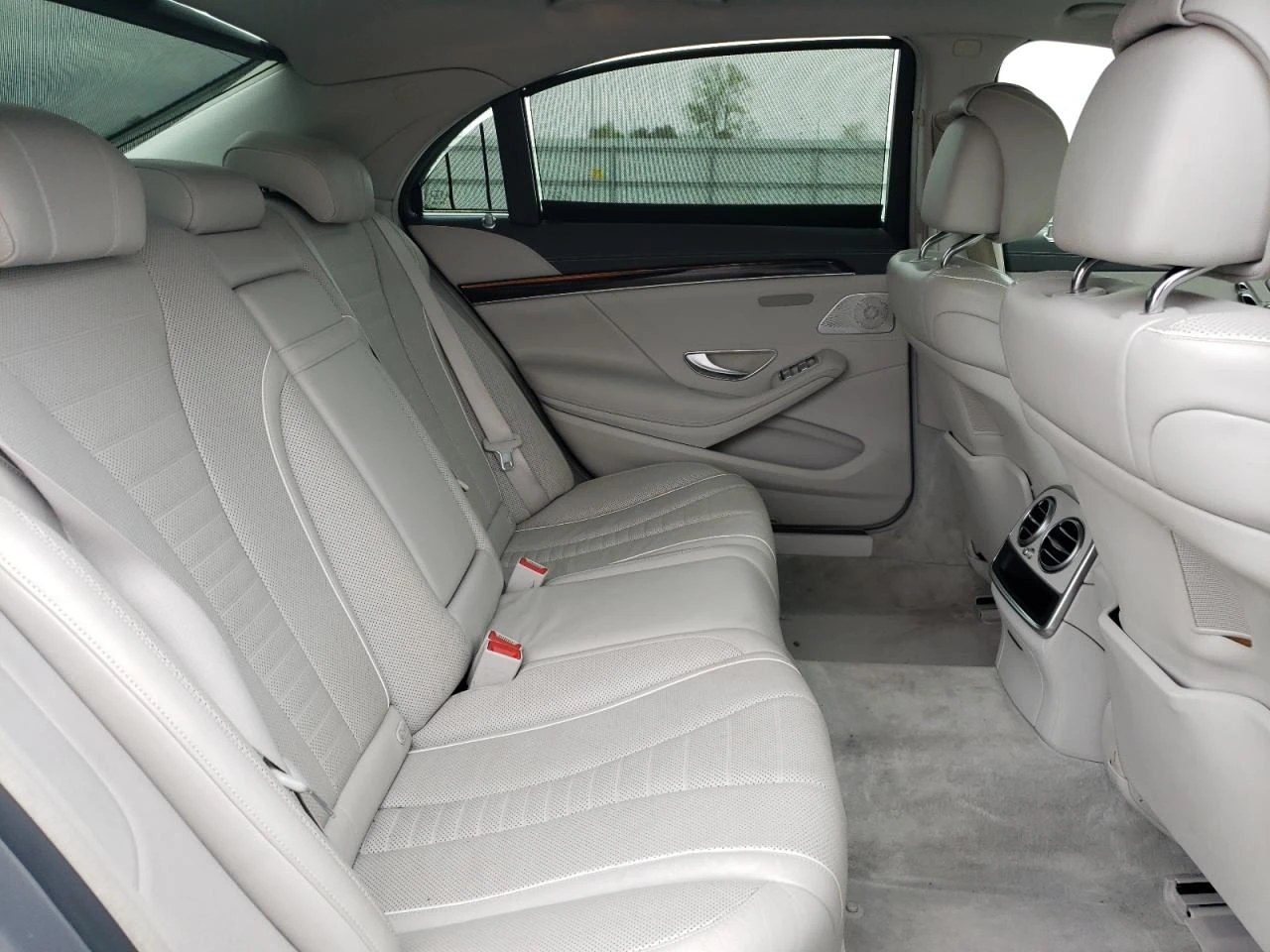 Mercedes-Benz S 500 AMG-Pack* Distronic* Burmester* Обдух* Мъртва зона - изображение 10