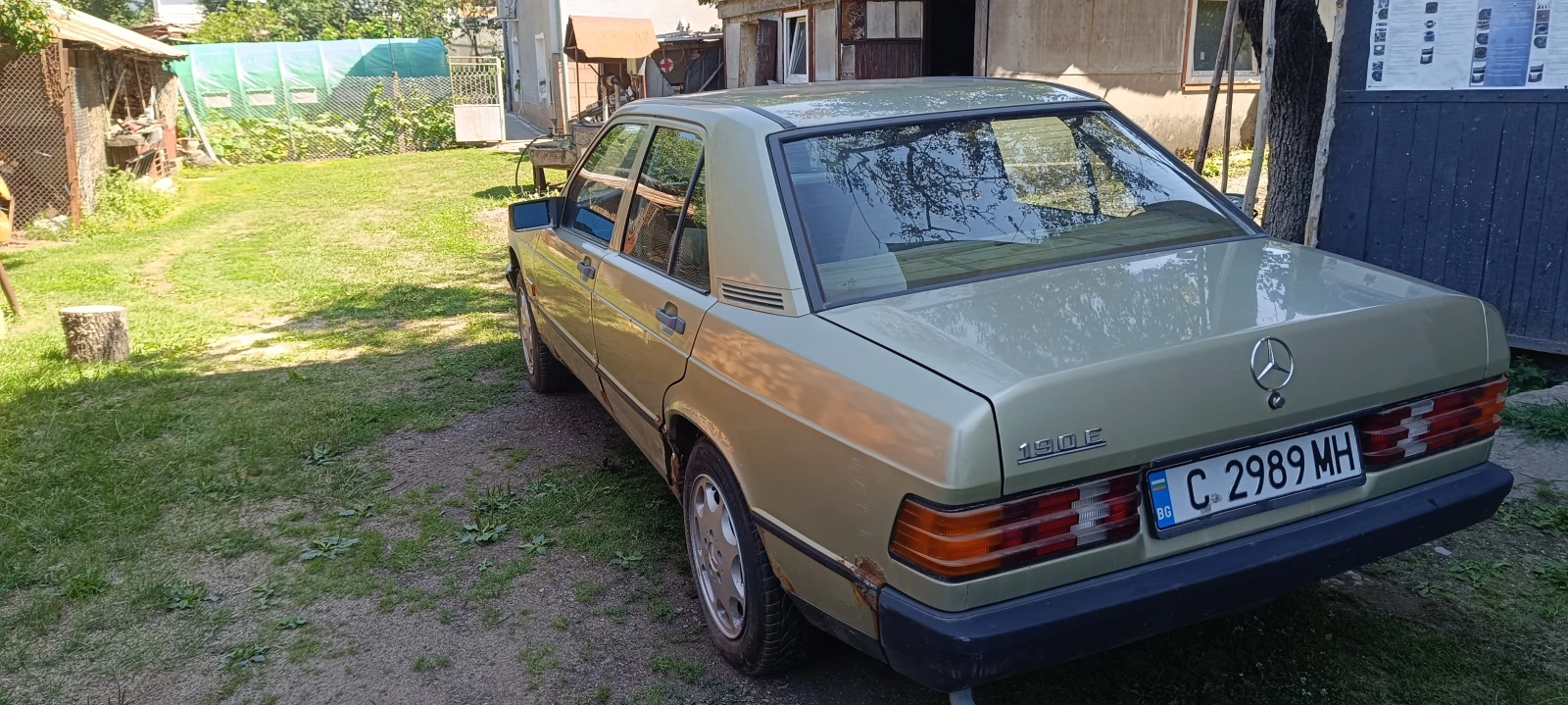 Mercedes-Benz 190  - изображение 6