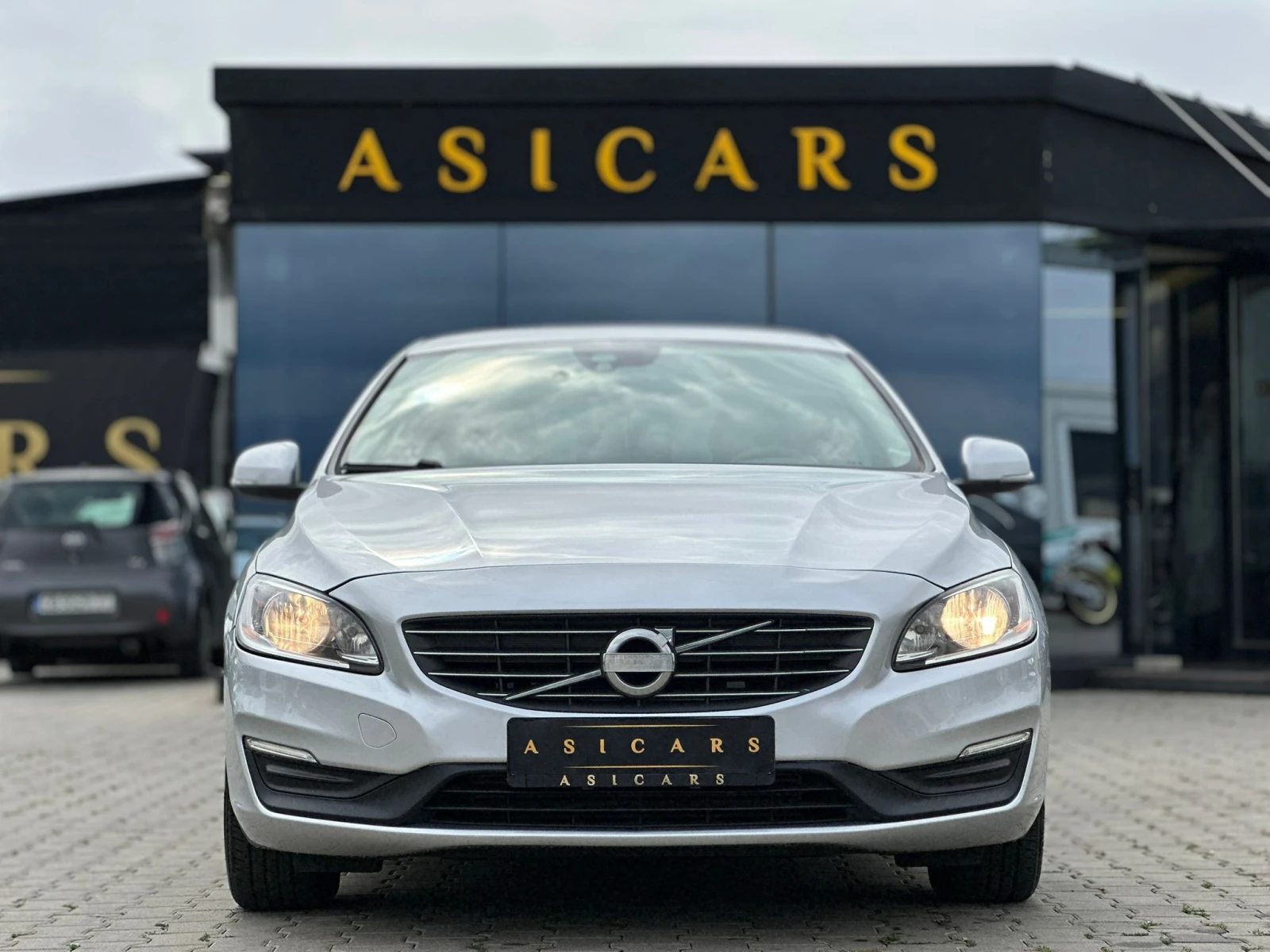 Volvo V60 / 1.6D / 114 HP / EURO 5 / TOP / - изображение 8