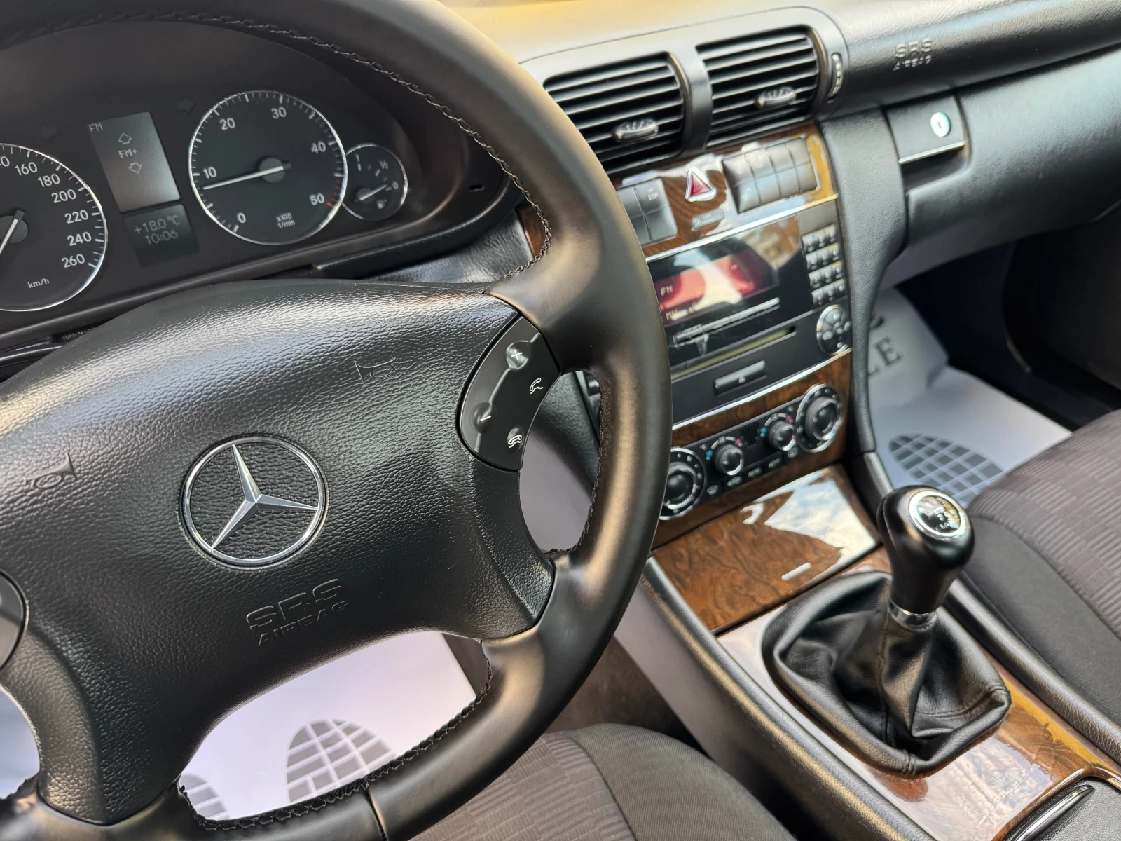 Mercedes-Benz C 200 CDi* FACELIFT* 6 Скорости* ИТАЛИЯ - изображение 10