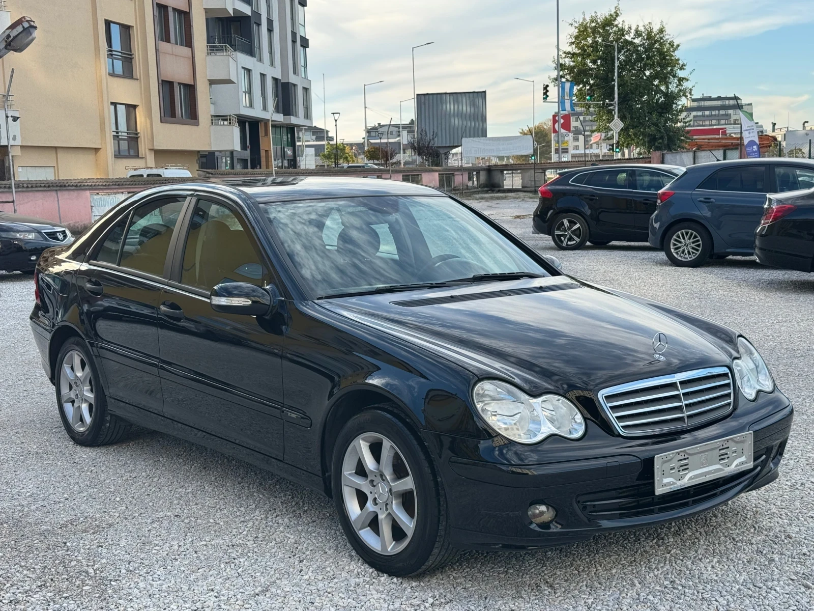 Mercedes-Benz C 200 CDi* FACELIFT* 6 Скорости* ИТАЛИЯ - изображение 4