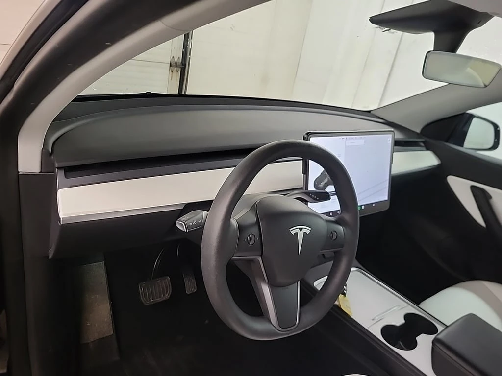Tesla Model Y * LONG RANGE * CARFAX *    | Mobile.bg   8
