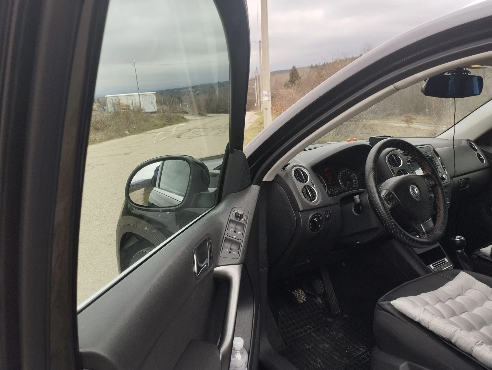 VW Tiguan 2.0 тди/140 коня, снимка 7 - Автомобили и джипове - 53448209