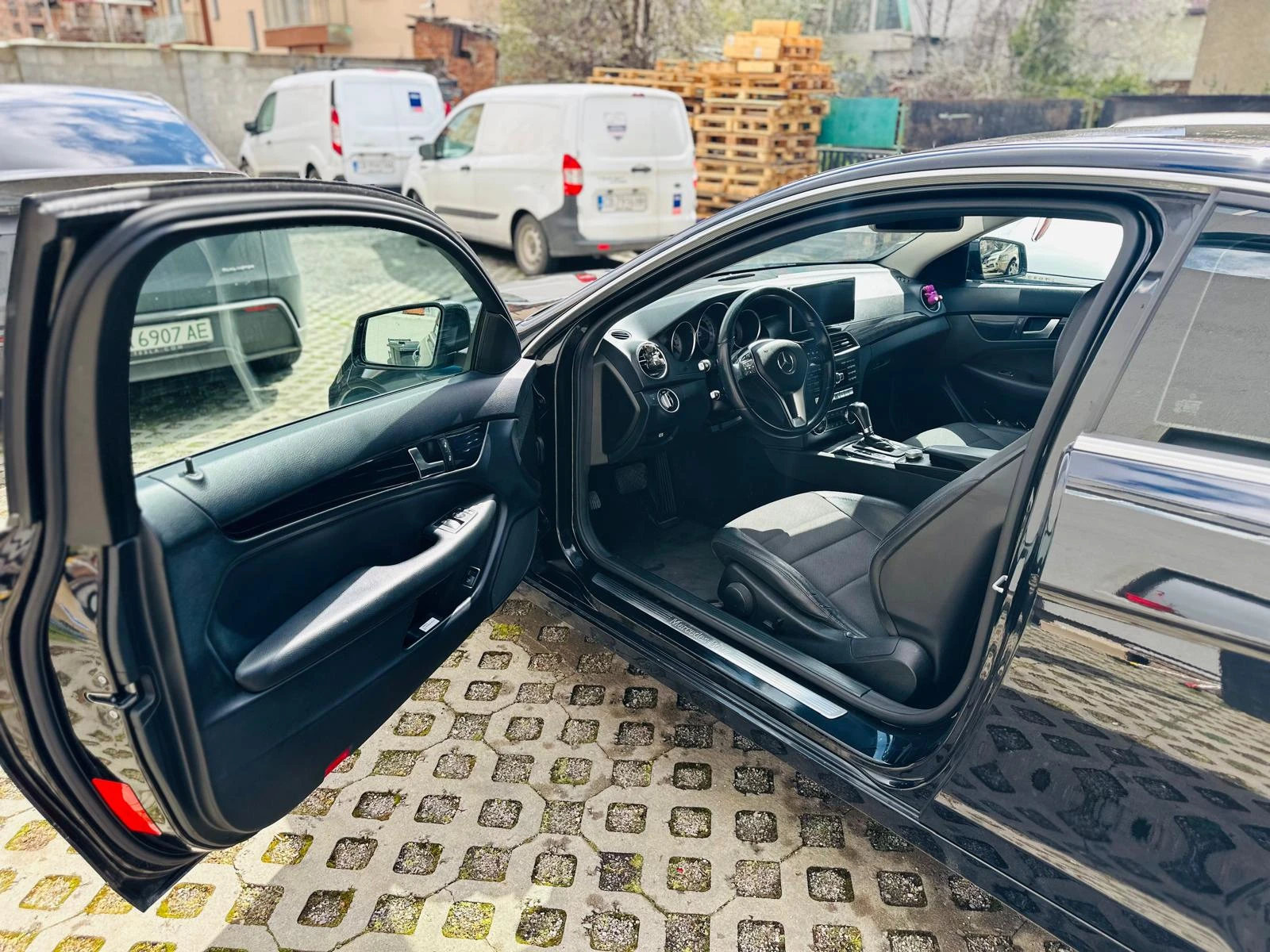 Mercedes-Benz C 220 W204, снимка 8 - Автомобили и джипове - 54078435