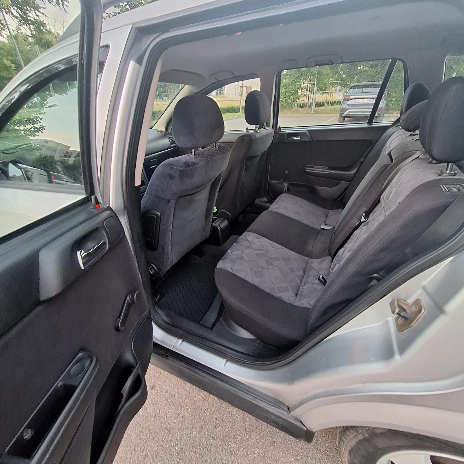 Opel Astra 1.7 DTI ISUZO, снимка 10 - Автомобили и джипове - 54848070