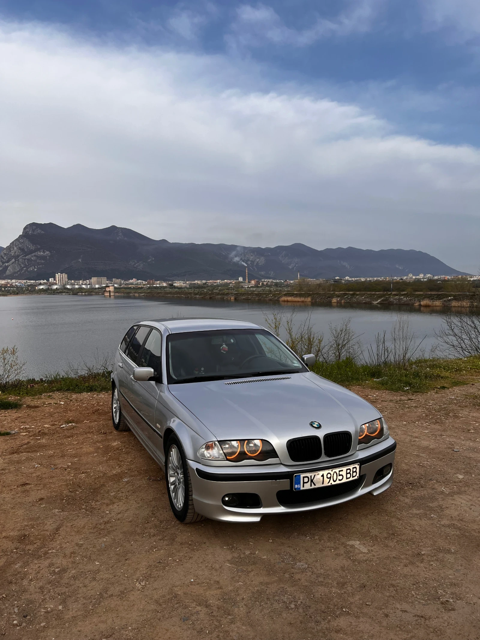 BMW 330 E46 Touring, снимка 4 - Автомобили и джипове - 55094589