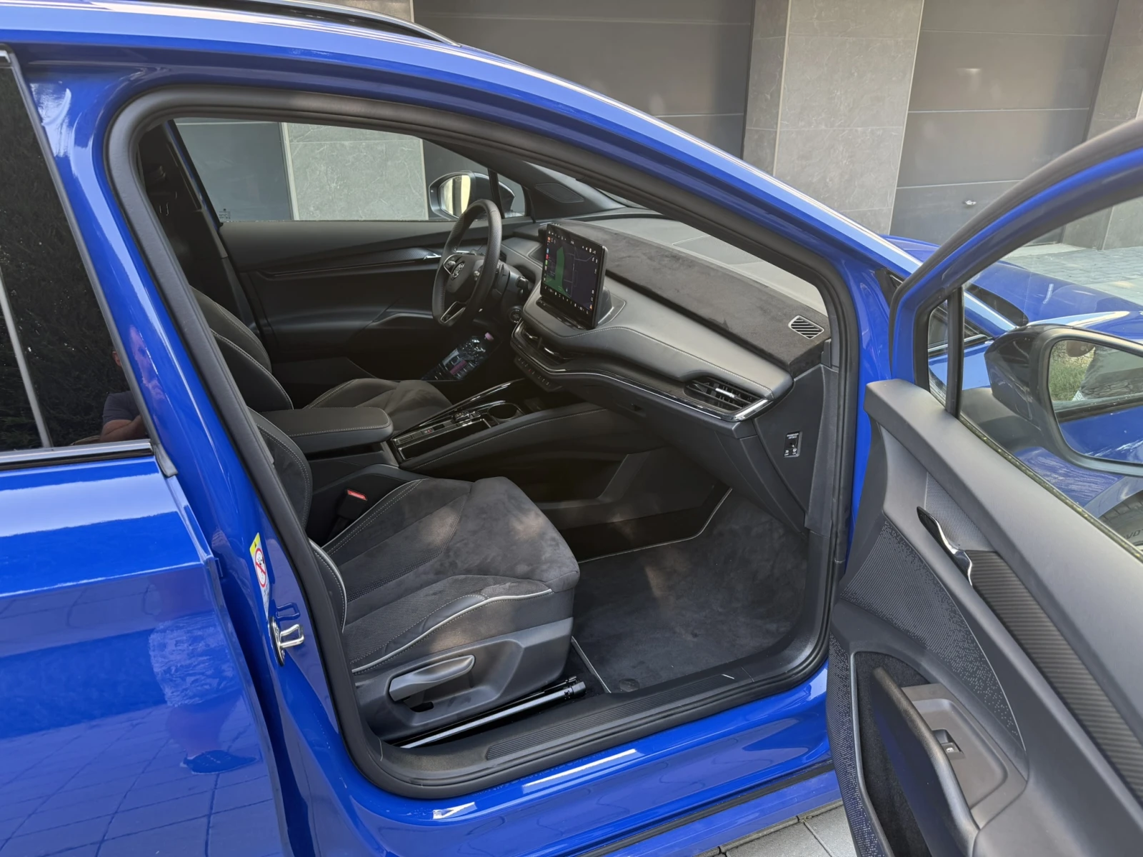 Skoda Enyaq 85 SPORTLINE, снимка 11 - Автомобили и джипове - 55112728