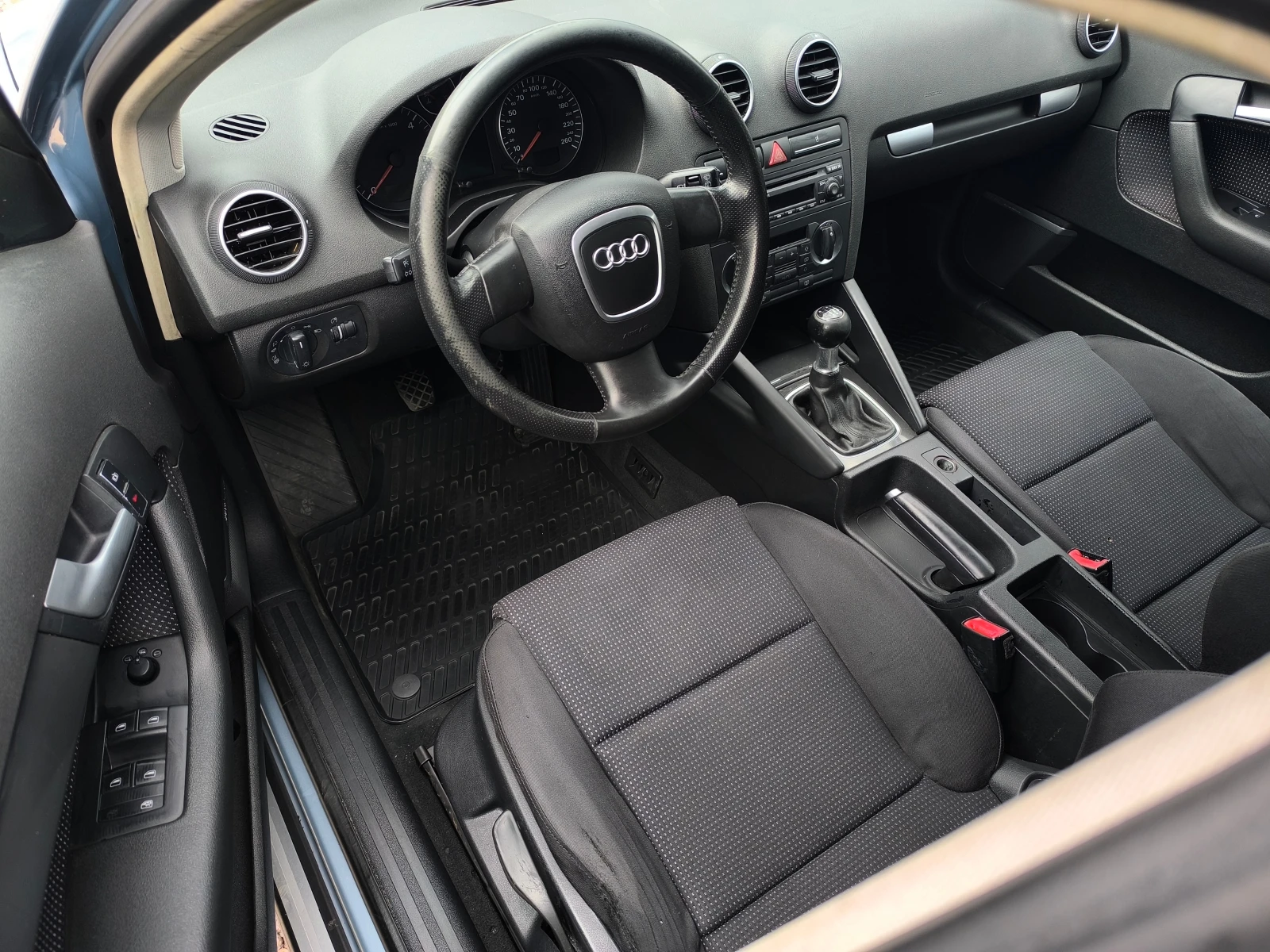 Audi A3 FACE LIFT-2.0TDI-140кс-6 скорости-4х4-КЛИМА-КСЕНОН, снимка 10 - Автомобили и джипове - 55219513