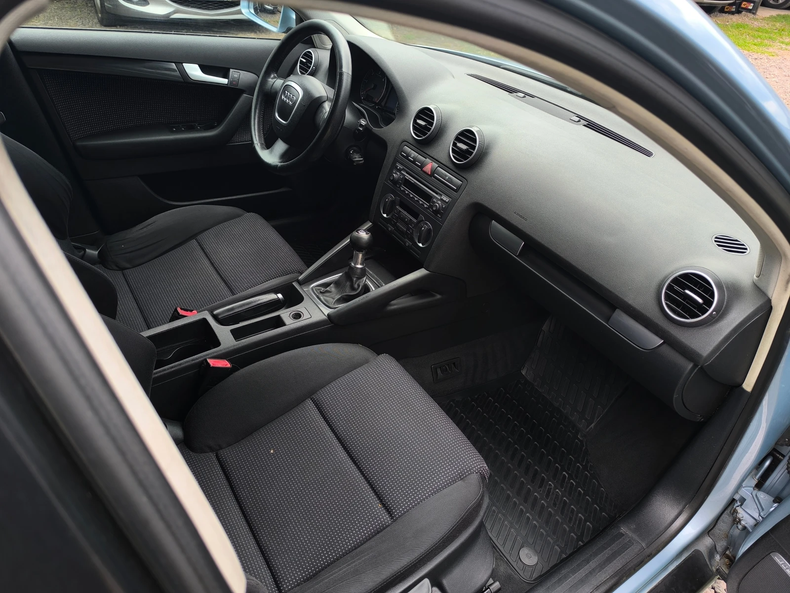 Audi A3 FACE LIFT-2.0TDI-140кс-6 скорости-4х4-КЛИМА-КСЕНОН, снимка 14 - Автомобили и джипове - 55219513