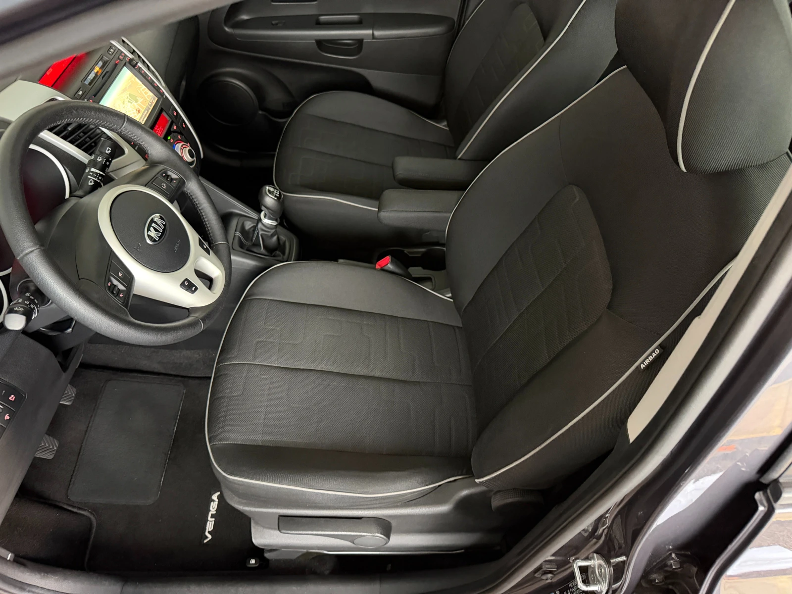 Kia Venga 1.6i* ПЪЛНА СЕРВИЗНА ИСТОРИЯ В KIA , снимка 6 - Автомобили и джипове - 55413655