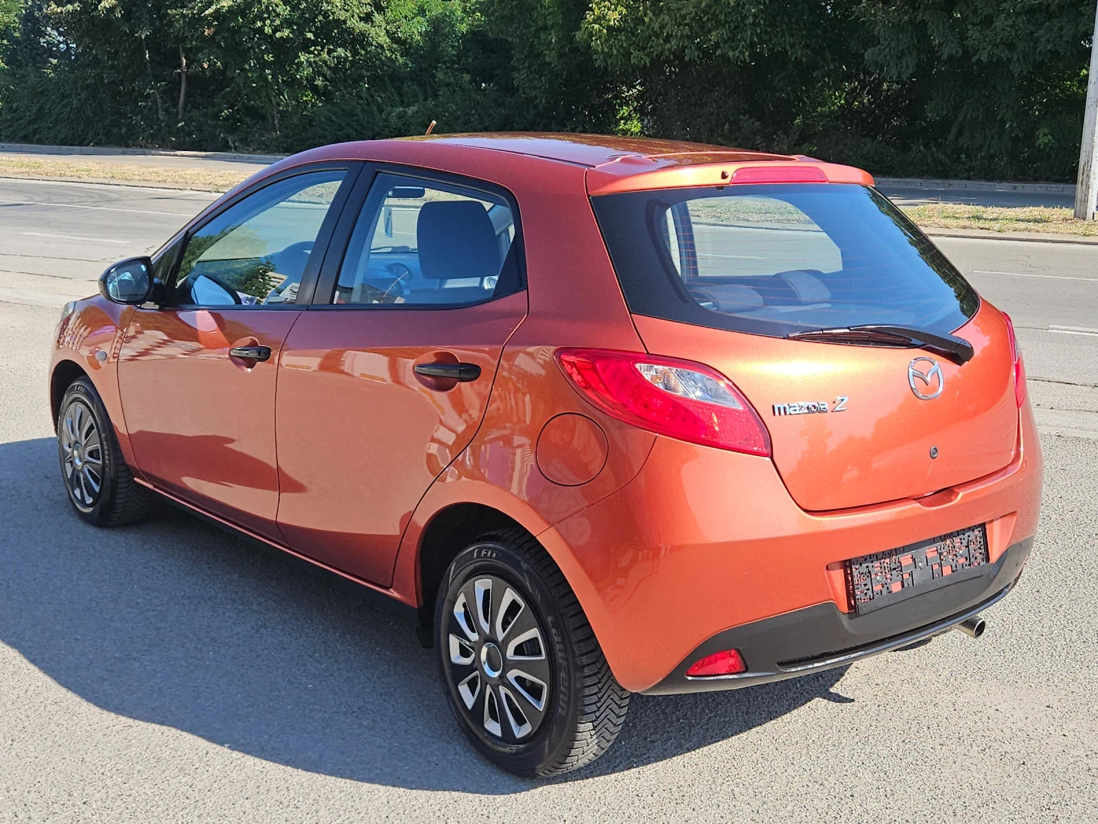 Mazda 2 1.4i---75кс, снимка 6 - Автомобили и джипове - 55483366