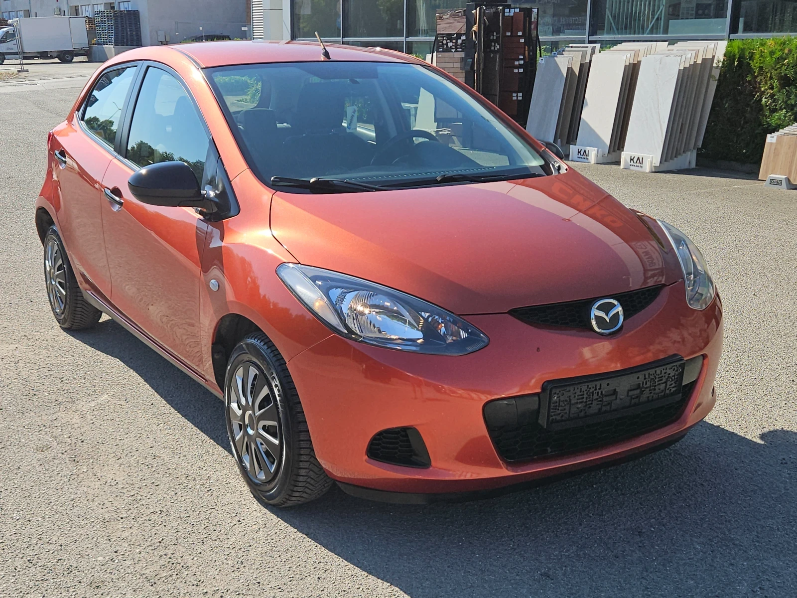 Mazda 2 1.4i---75кс, снимка 3 - Автомобили и джипове - 55483366