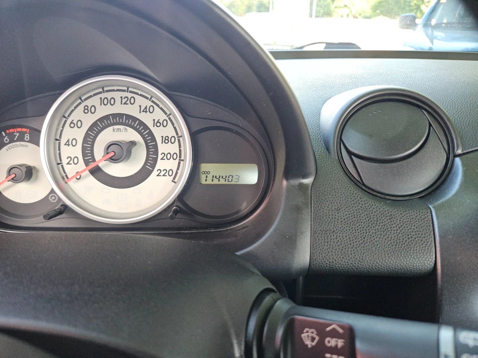 Mazda 2 1.4i---75кс, снимка 14 - Автомобили и джипове - 55483366