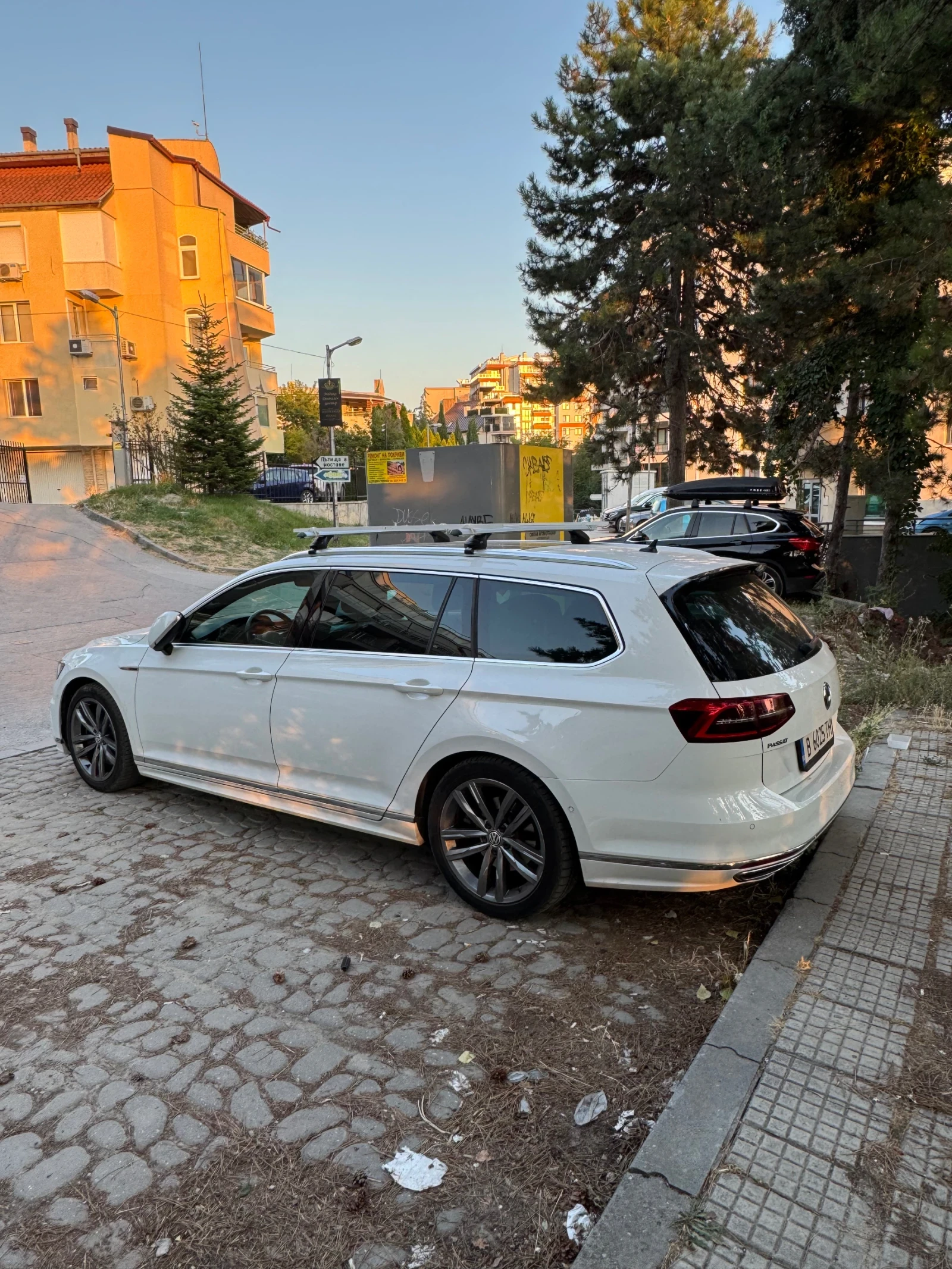 VW Passat 2.0 bitdi 4x4 R-line, снимка 3 - Автомобили и джипове - 55580715