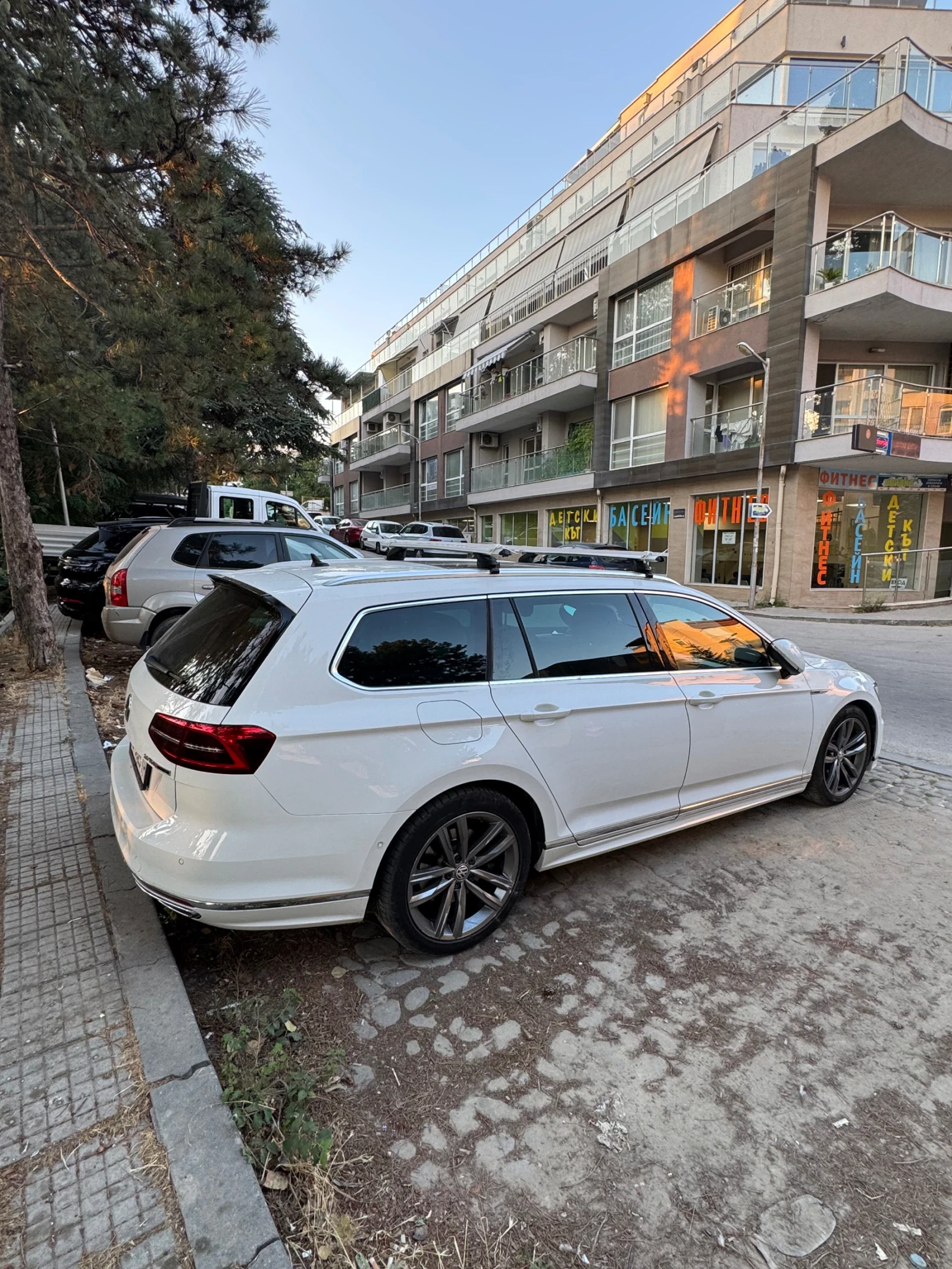 VW Passat 2.0 bitdi 4x4 R-line, снимка 4 - Автомобили и джипове - 55580715