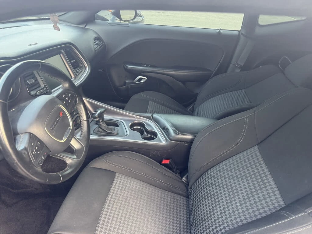 Dodge Challenger SXT * АвтоКредит * (Цена до БГ), снимка 6 - Автомобили и джипове - 55647599