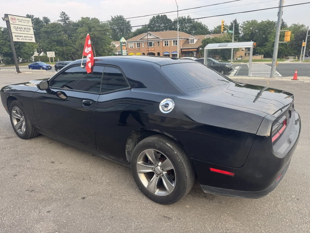 Dodge Challenger SXT * АвтоКредит * (Цена до БГ), снимка 4 - Автомобили и джипове - 55647599