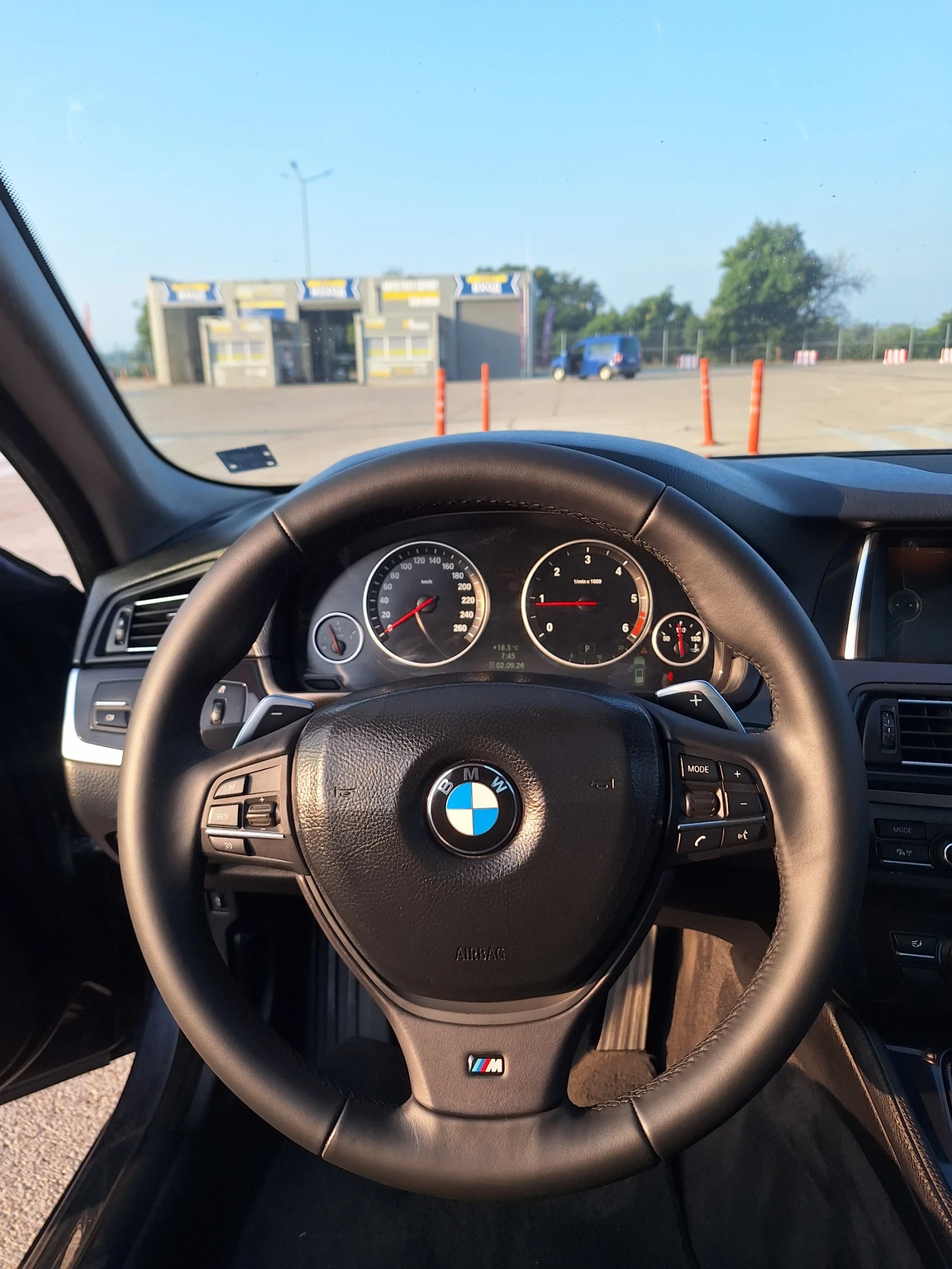 BMW 520 LCI, снимка 8 - Автомобили и джипове - 56057508