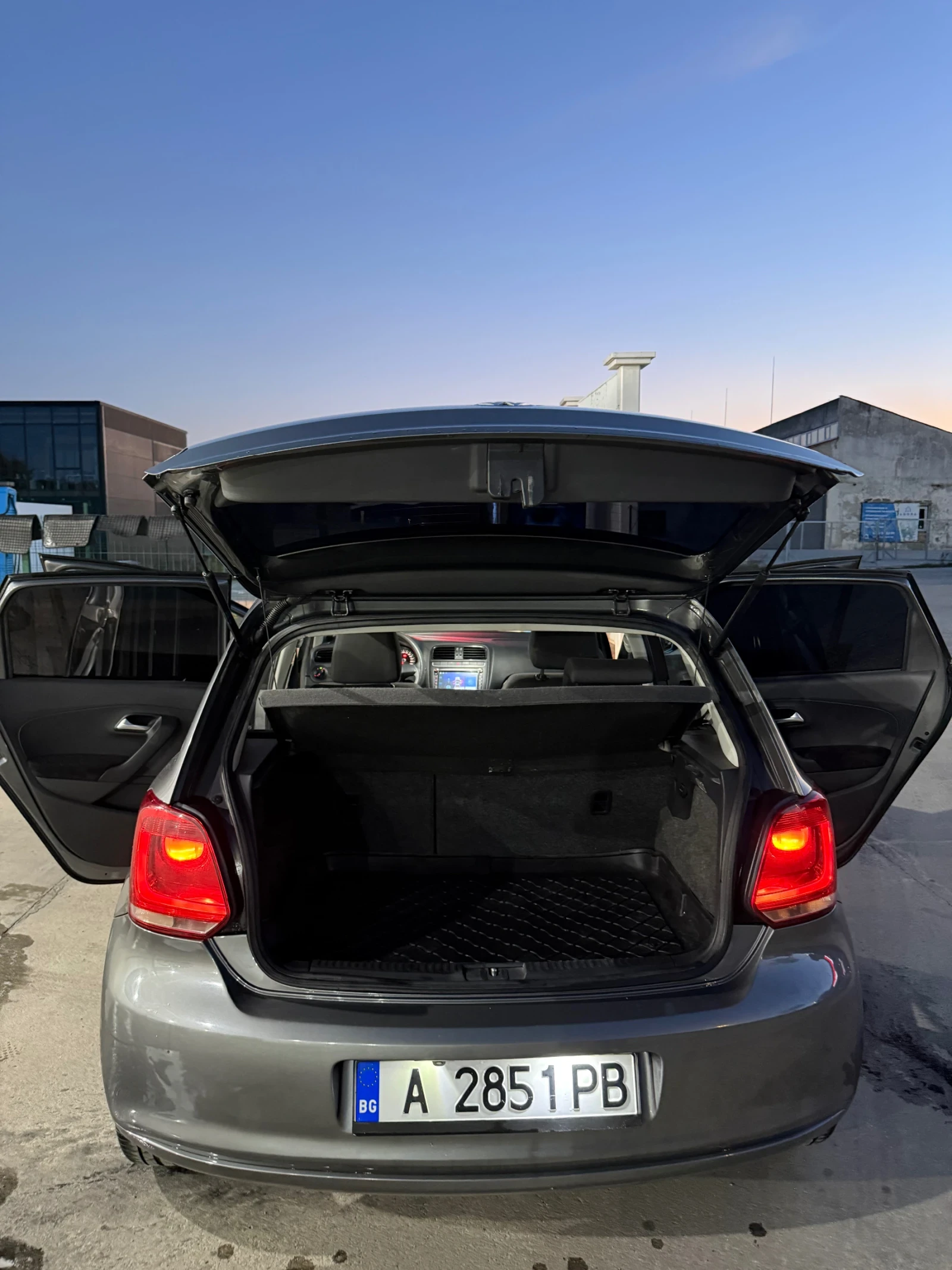 VW Polo, снимка 7 - Автомобили и джипове - 56364124