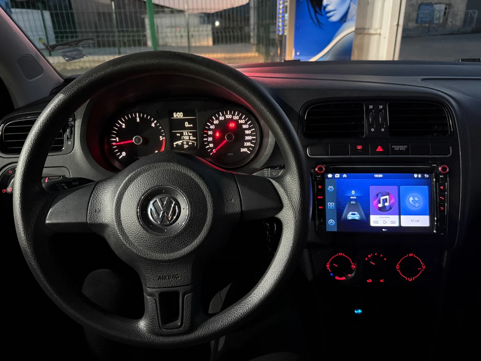 VW Polo, снимка 11 - Автомобили и джипове - 56364124
