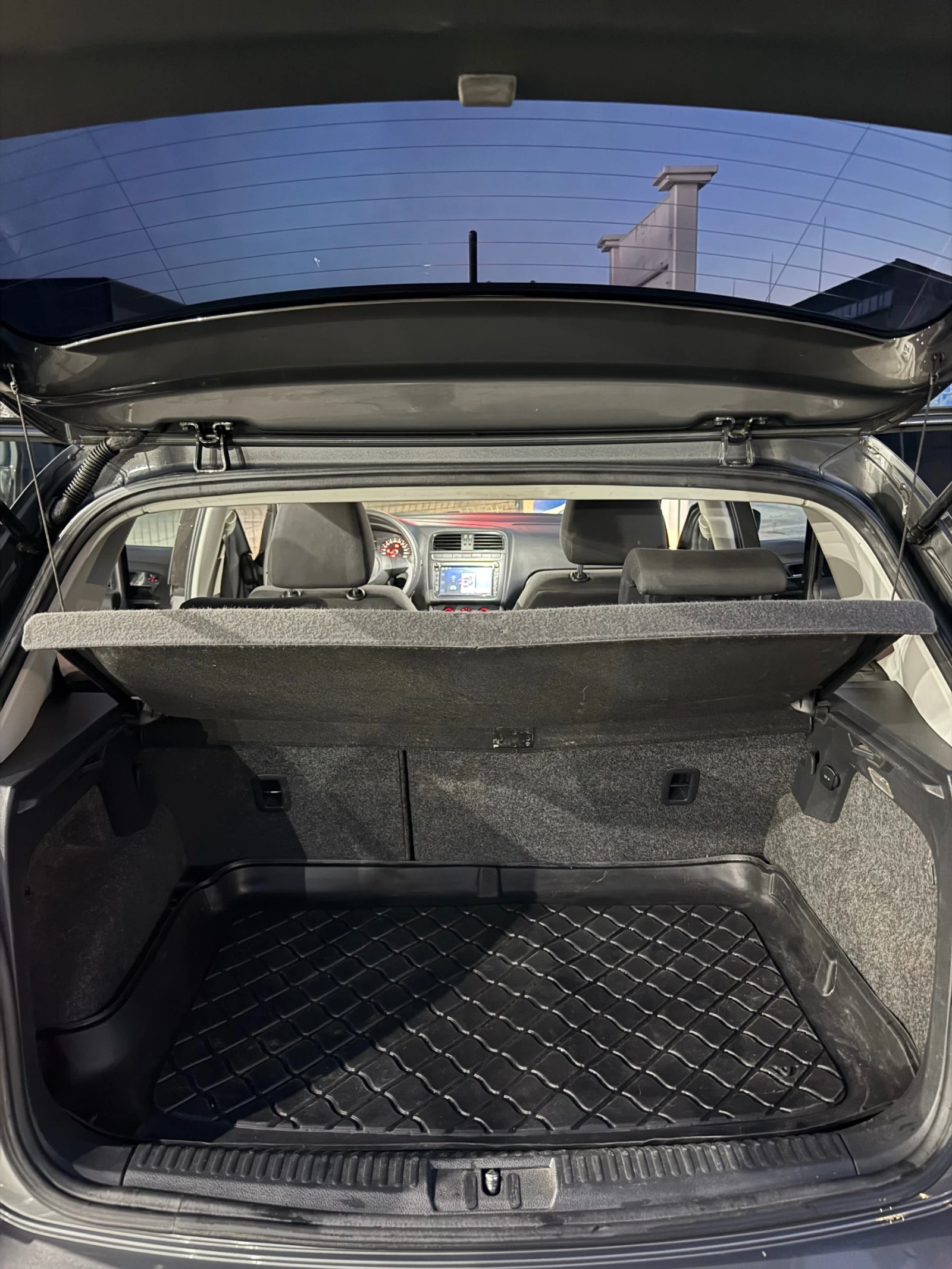 VW Polo, снимка 9 - Автомобили и джипове - 56364124