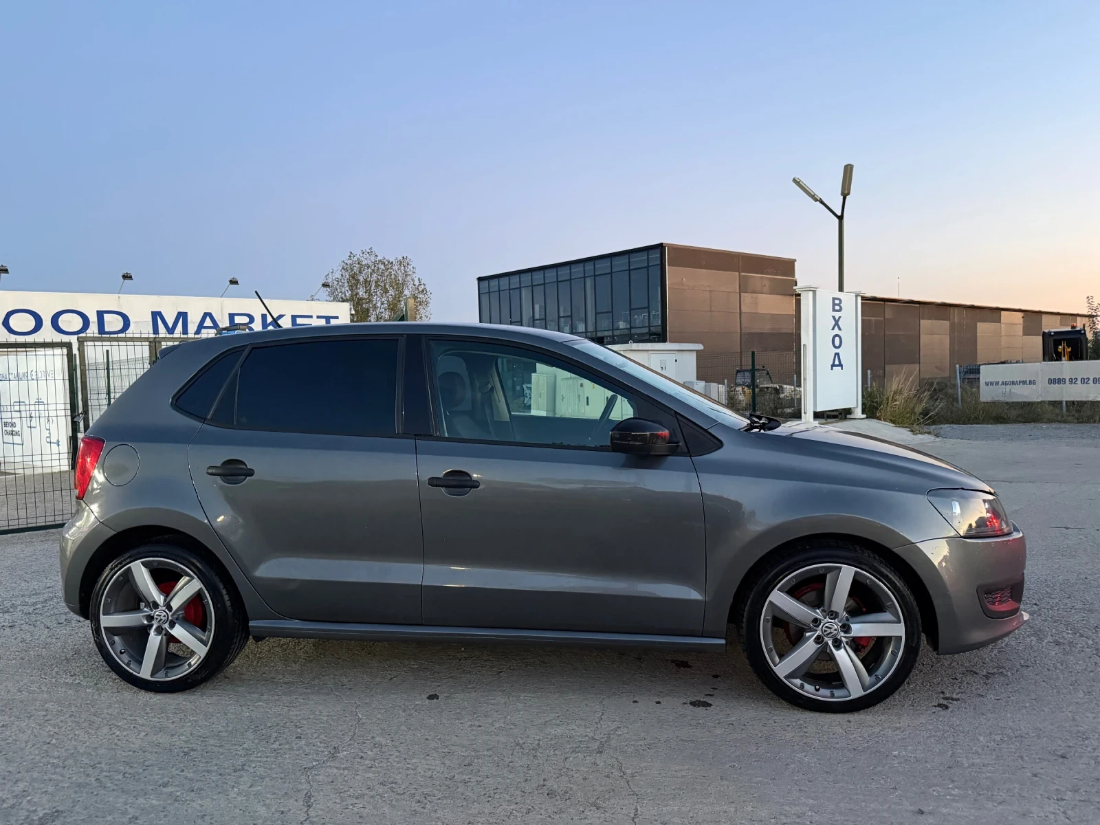 VW Polo, снимка 4 - Автомобили и джипове - 56364124