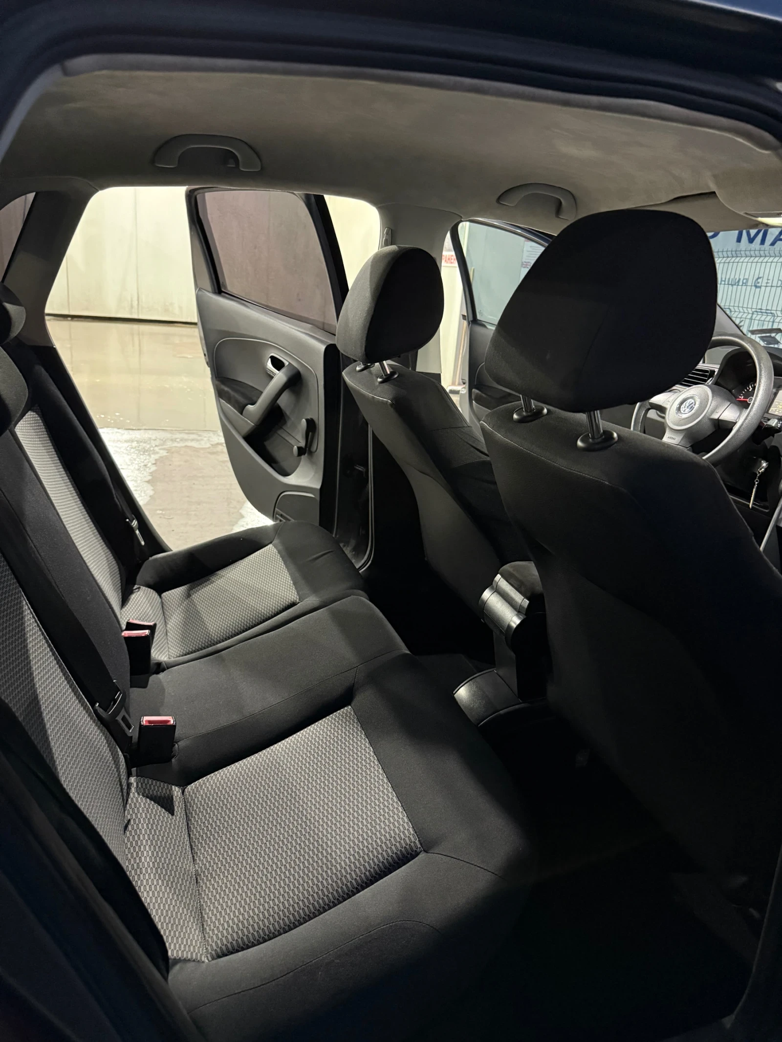 VW Polo, снимка 6 - Автомобили и джипове - 56364124
