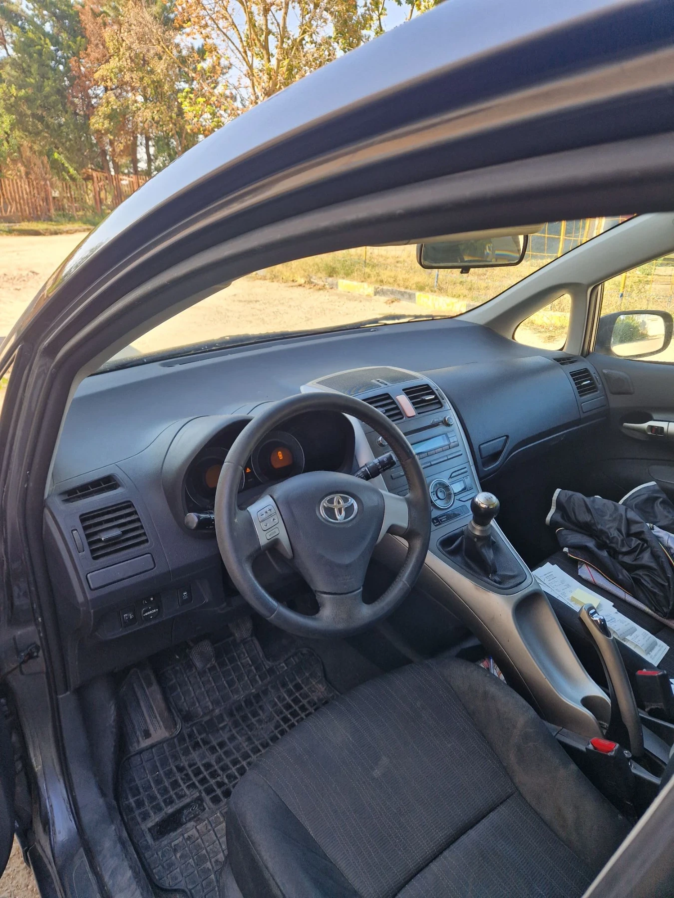 Toyota Auris 1.6, снимка 9 - Автомобили и джипове - 56433457