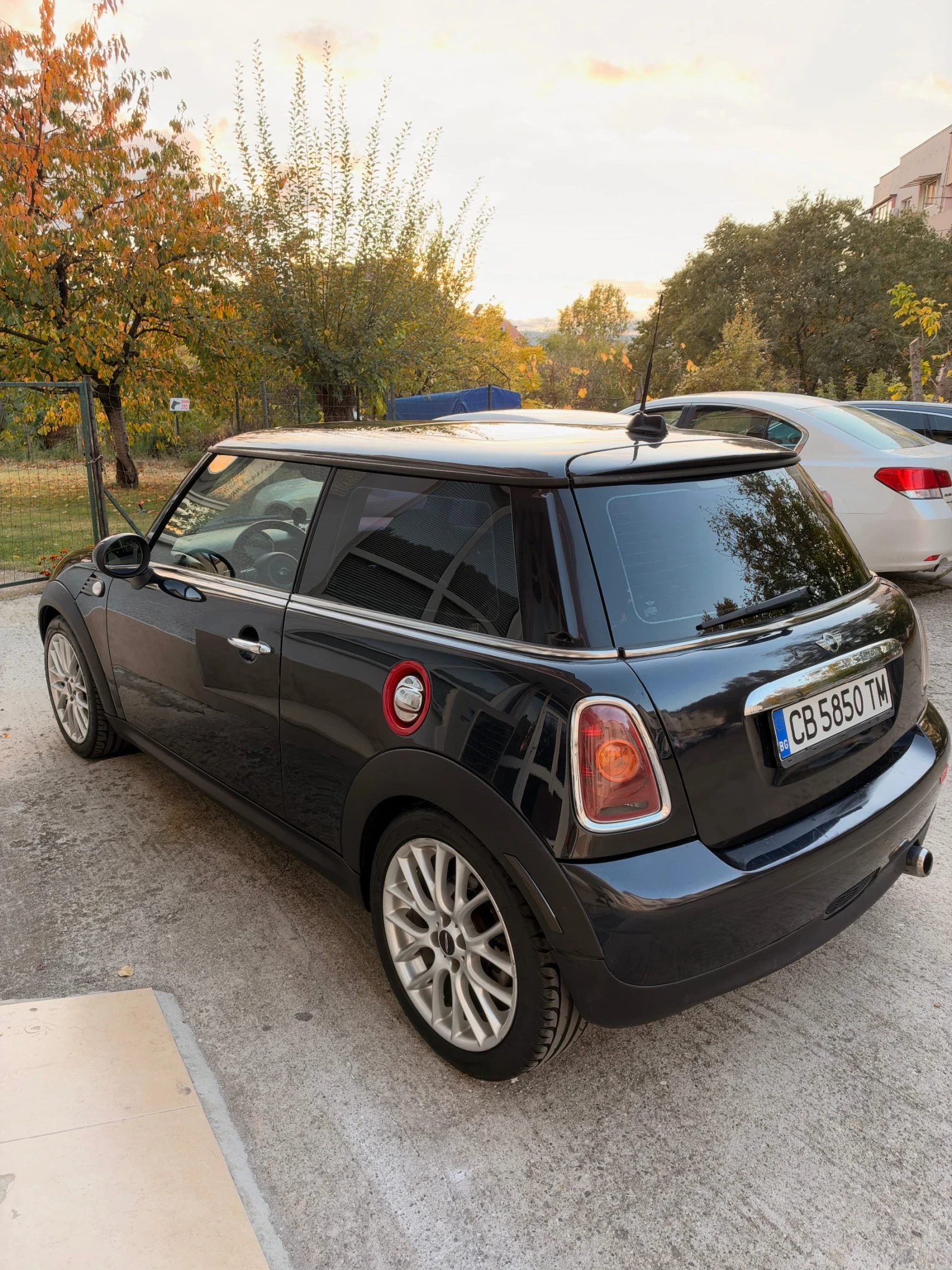 Mini One 1.6, снимка 3 - Автомобили и джипове - 56580122